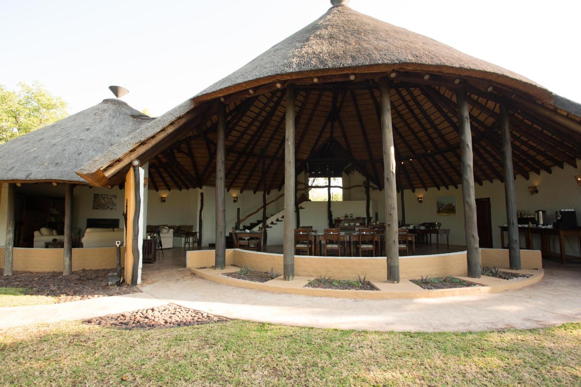 Mopane Bush Lodge Linton Exterior photo